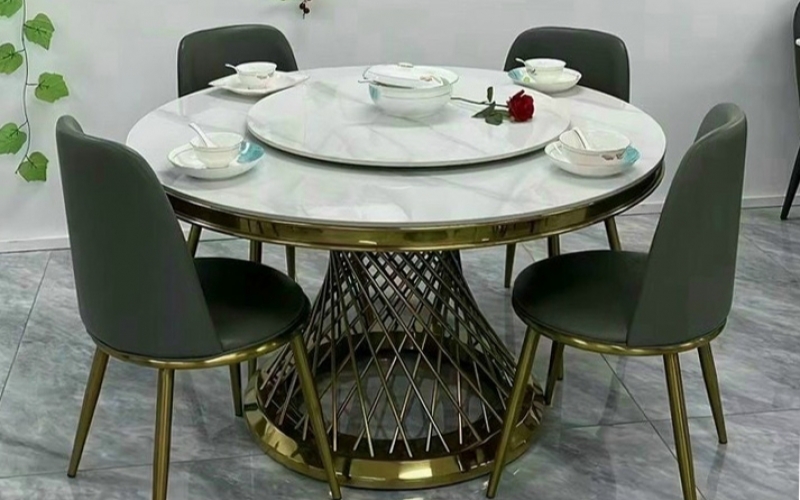 Bàn tròn hai tầng có đường nét tinh tế