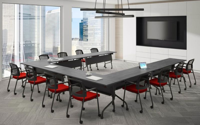 Sắp xếp bàn ghế training